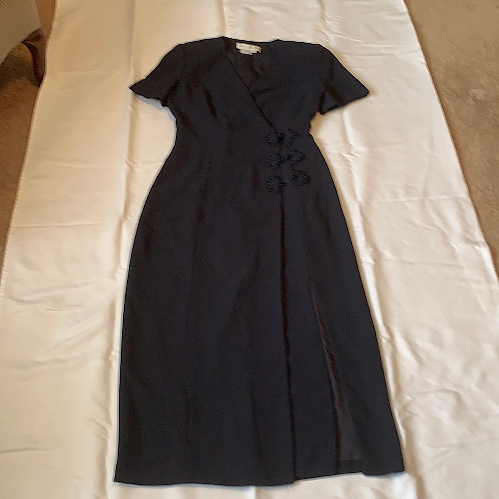 Size 6 Navy Blue Elegant Dress